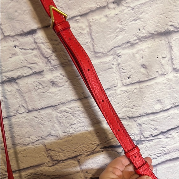 Vera Bradley Crossbody Bag with Luxurious Leather Finish - Picture 5 of 15